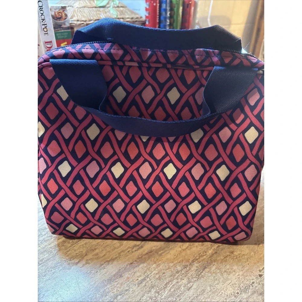 Vera Bradley Lighten Up Lunch Cooler in Katalina Pink